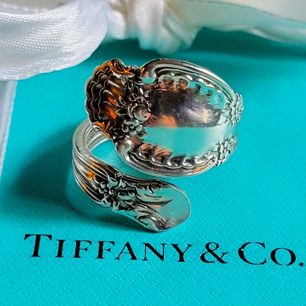 1892 Tiffany & Co Richelieu Spoon Ring 65